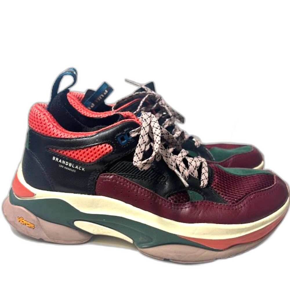 BrandBlack Sneakers Saga Shoe Size 8 M/ W 9.5 Hiking Outdoor Vibram Sole